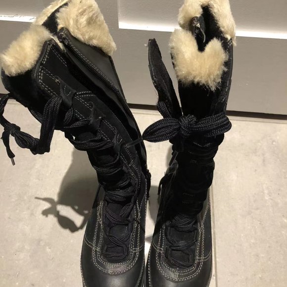 Moving out sale, Brand New Merrell Ladies black waterproof winter boots-size7 - Picture 3 of 10